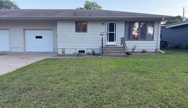Charming 3-bedroom apartment in marvelous Grand Island with AC