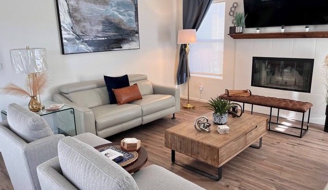 Charming 3-bedroom house with Hot tub, AC and WiFi in awesome Joshua Tree!