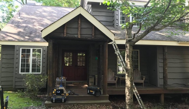 Charming 3-bedroom chalet with Loft. Classic skin-in/out, Jack Frost Golf Resort