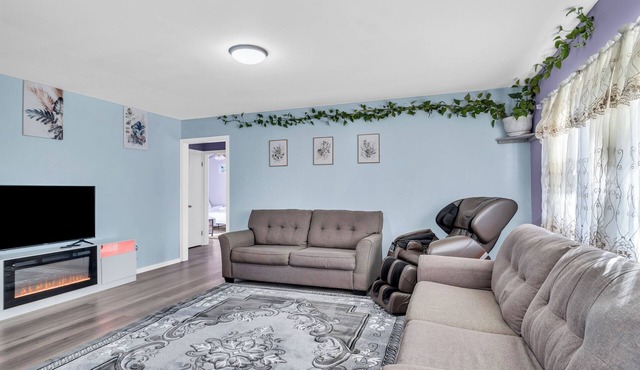 Charming 3-bedroom house with WiFi, AC in serene Linglestown