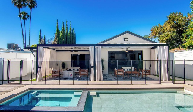 Charming 3-bedroom villa in wonderful Los Angeles with AC, WiFi