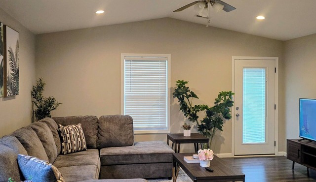 Charming 3-bedroom bungalow Madisonville