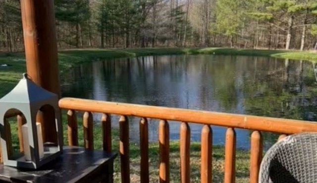 Charming 3-bedroom cabin with AC and WiFi in Neillsville