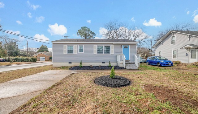 Charming 3-bedroom house with WiFi, AC in fabulous Newport News