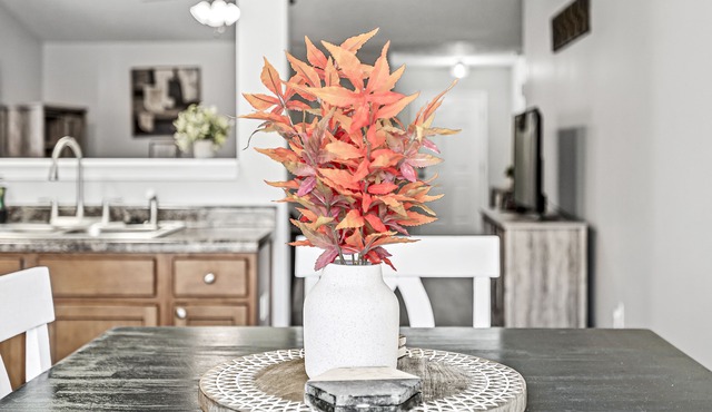 Charming 3-Bedroom Ranch, Steps from Klipsch Music Center Shopping and Dining