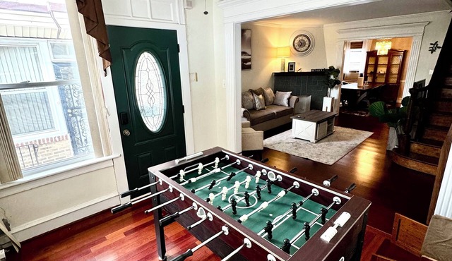 Charming 3-bedroom house with AC and WiFi in delightful Philadelphia