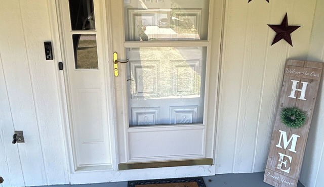 Charming, 3-bedroom house with WiFi and AC in delightful Reynoldsburg,Ohio!