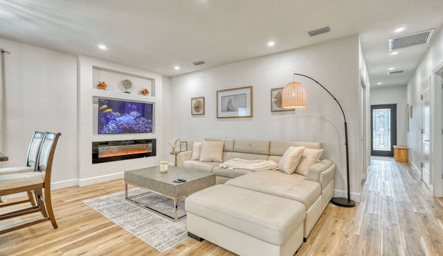 Charming 3-bedroom Relaxing Family Vacation Retreat On The Water, Fishing