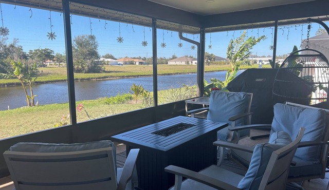 Charming 3-bedroom house with water view in Rotonda West