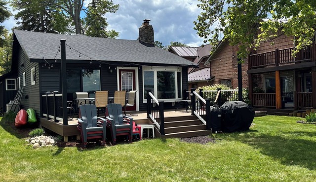 Charming 3-bedroom, 1.5 bath cottage on the lake and near ORV trails
