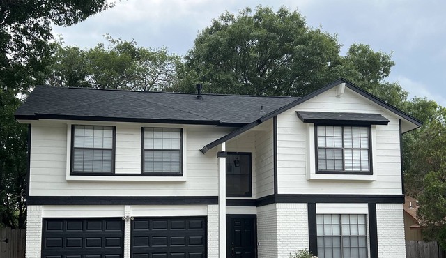 Charming 3 bedroom with relaxing back yard