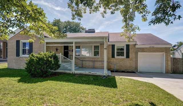 Charming 3-bedroom cottage in Springfield with WiFi, AC