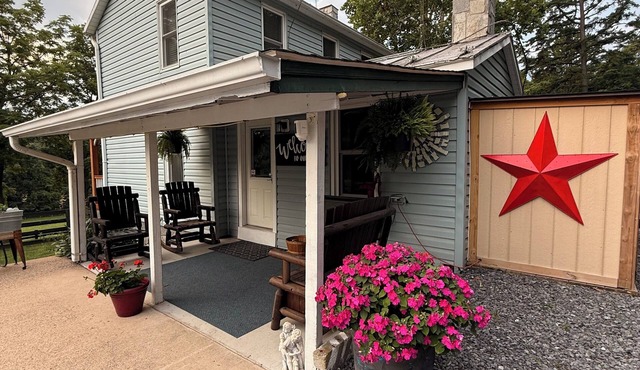 Charming 3 bedroom home in the beautiful Shenandoah Valley on the Cedar creek