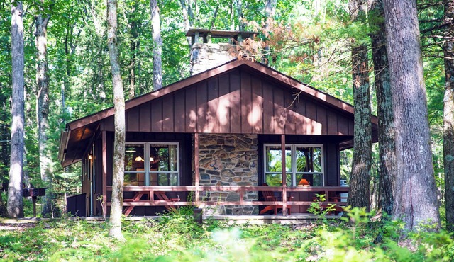 Charming 3 Bedroom Cabin in the Poconos on Private Resort