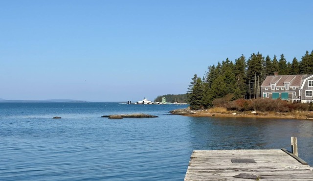 Charming 3-bedroom house in Swans Island with high-speed fiber internet and WiFi