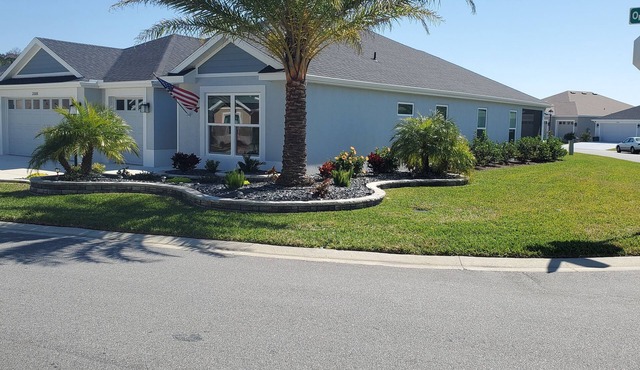 Charming 3-bedroom house in fabulous The Villages with AC, Pet Friendly