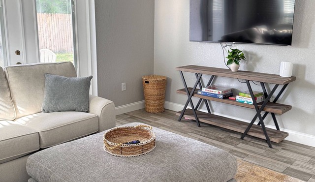 Charming 3-bedroom house in tranquil Winter Haven w/Lake Access