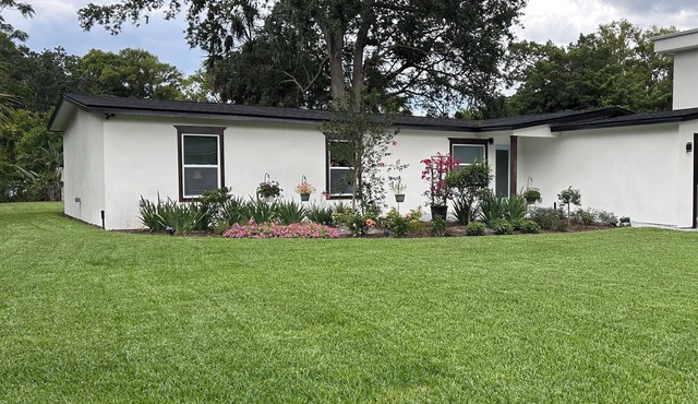 Charming 3-bedroom house with WiFi, AC in welcoming Winter Park