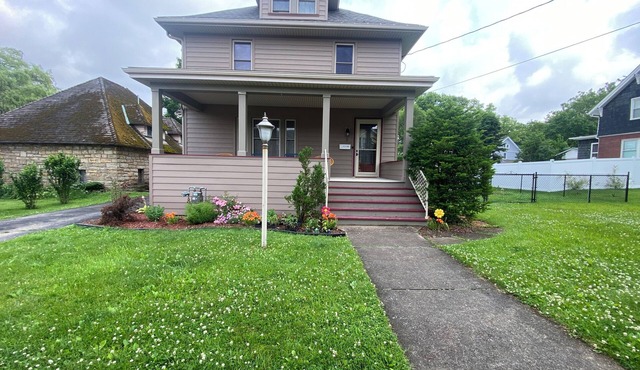 Charming 3-Bedroom Vacation Retreat Near Historical Downtown & Nature Escapes