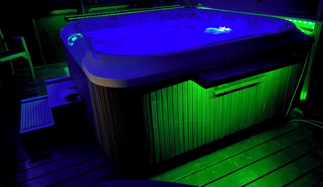 Charming 3-bedroom villa with WiFi, and Jaccuzzi , just Minutes from Yorktown