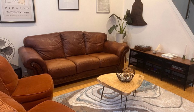 Charming 3-BR Home in the Heart of Philly! Mins from Lincoln Financial Field