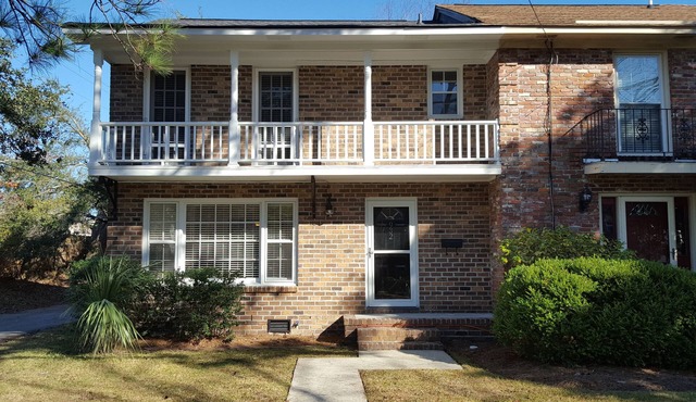 Charming 3 BR near downtown Charleston , in Desirable Mt. Pleasant