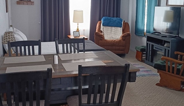Charming 3 room apartment with WiFi , AC in lovely Aurora.
