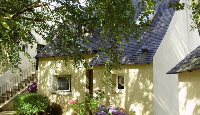 Charming 3-Room House in Ploemel - Near Beaches & Golf - Ideal for Families & Pets