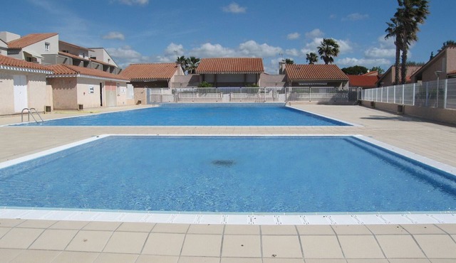 Charming 3-Room Villa with Mezzanine, Pool, Tennis, Near Beach & Port in Saint Cyprien