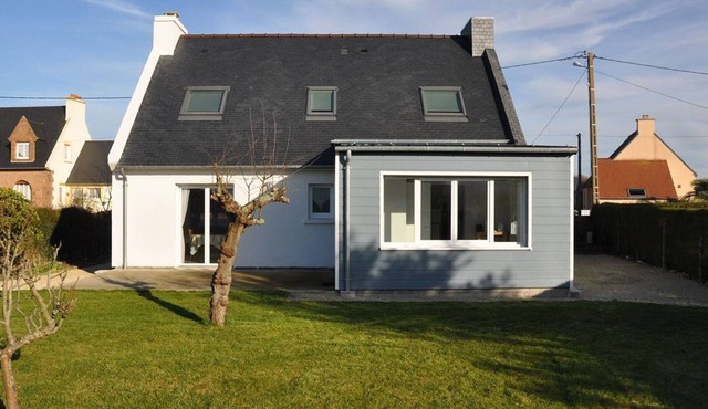 Charming 3-Star House in Trébeurden, 1km from Sea, Quiet Area, Large Garden