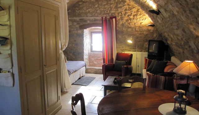 Charming 3 * stone cottage between Aveyron and Lozère