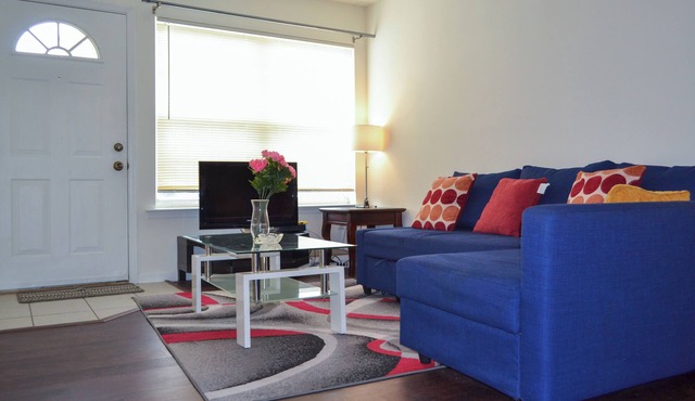 Charming 3-bedroom lovely Apartment in Woodbridge Township