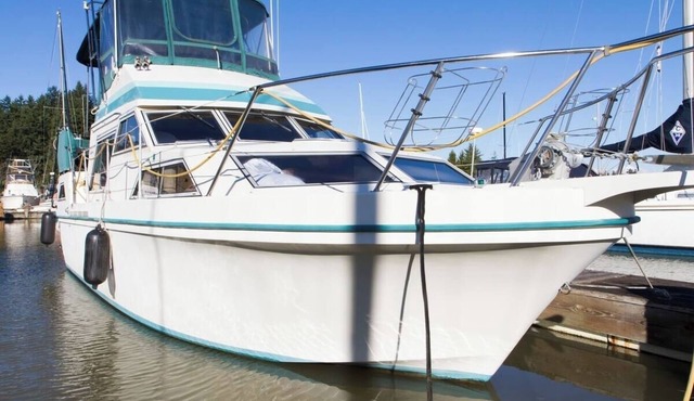 Charming 36ft Yacht | Steps to DTW Anacortes