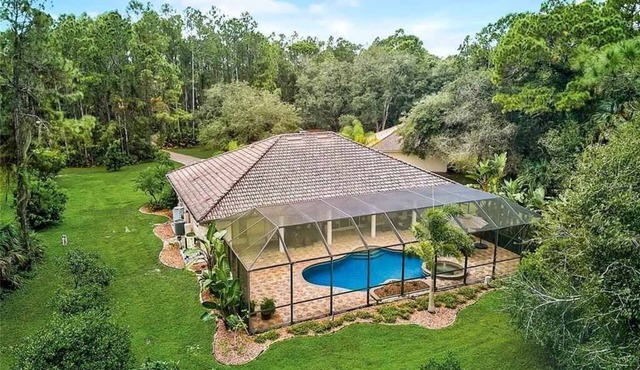 Charming 3acres 3bed/3bath estate in adorable North Port Estates heated spa/pool