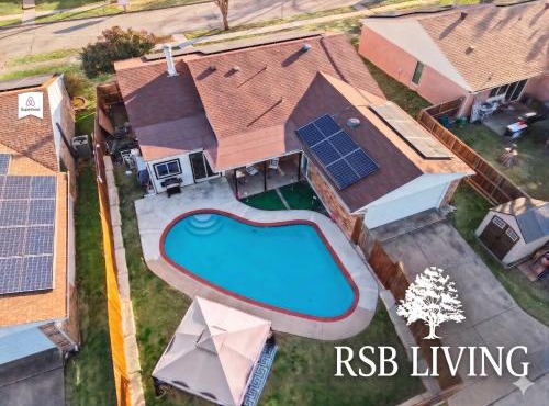 Charming 3BD 2BA Villa with Pool