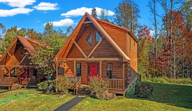 Charming 3BD Cabin w/Hot Tub! Arcade + POOL!