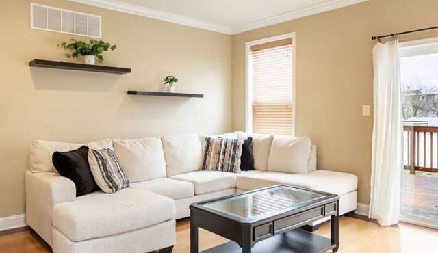 Charming 3BR & 2.5Ba nested in KOP w parking, close to Conshy & downtown Philly.