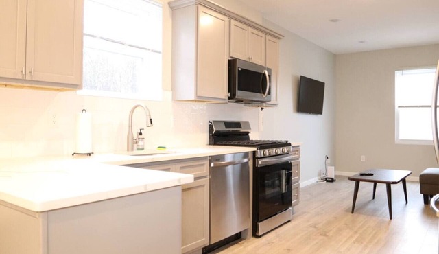 Charming 3BR/2BA Apartment in Cedar Grove