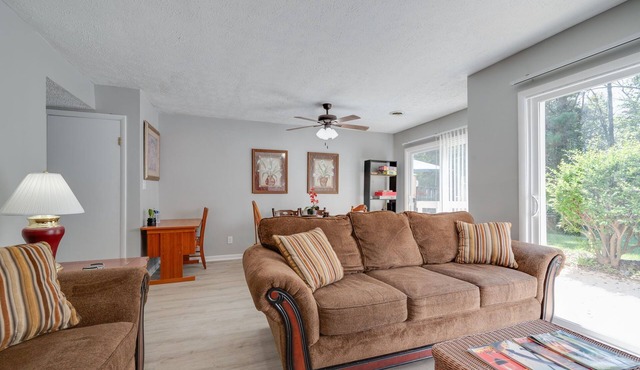 Charming 3BR, 2BA in Central Williamsburg!