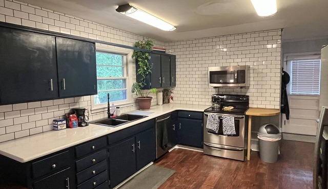 Charming 3BR/2BA Ranch House in North Raleigh