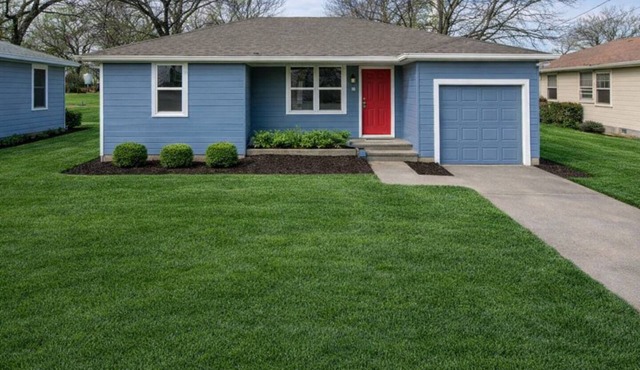 Charming 3BR Bungalow Sleeps 8