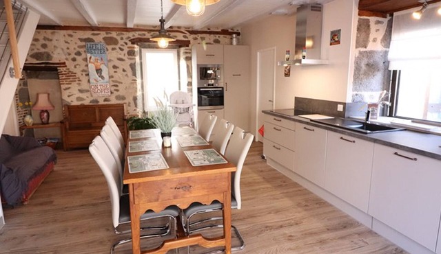 Charming 3BR Home with Terrace, Fireplace & Modern Amenities in Jussac