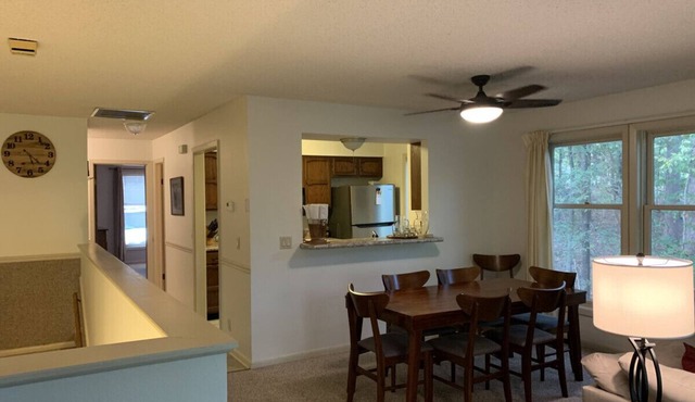 Charming 3BR Hot Springs Retreat - Serene Views & Modern Comforts