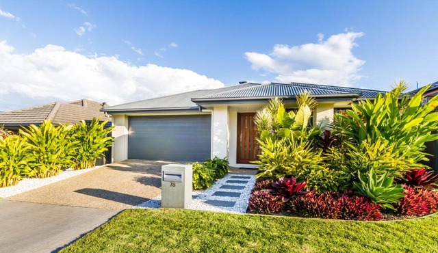 Charming 3BR House in the Heart of Dakabin