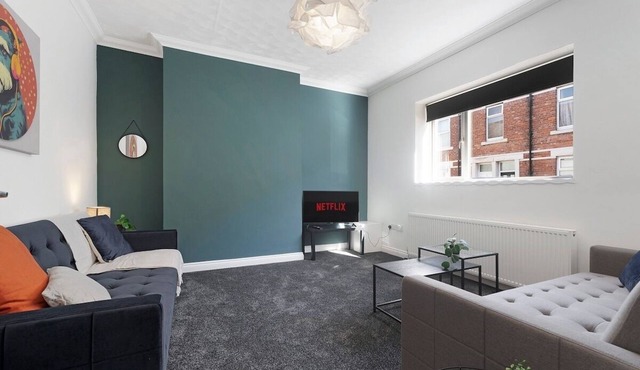 Charming 3BR in Hambledon