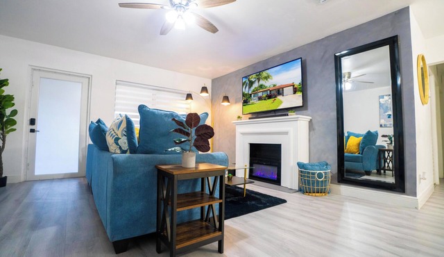 Charming 3BR Miami Home with Stylish Lounge, Coffee Bar & Peaceful Vibes