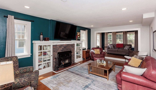 Charming 3BR Modern Retreat