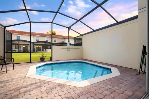 Charming 3BR Resort Townhome with Private Pool near Disney