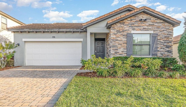 Charming 3BR Retreat w/Pool, Resort Perks & Easy Access to Orlando Attractions