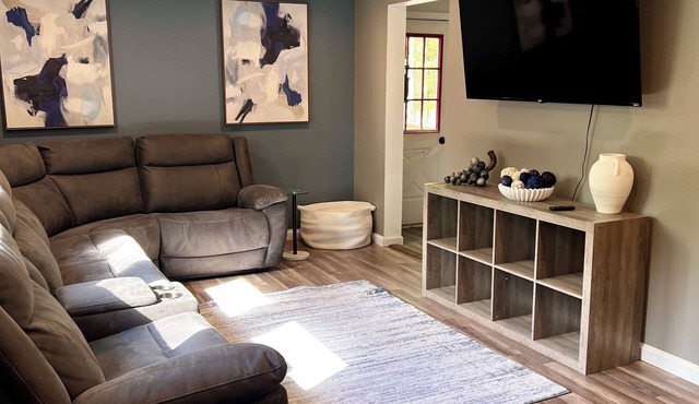 Charming 3BR Retreat, Walk to Beach, Dining & More